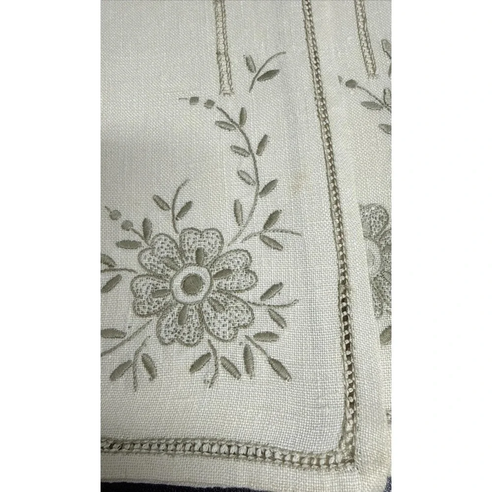 Vtg Embroidered Linen Cloth Table Napkins 16
